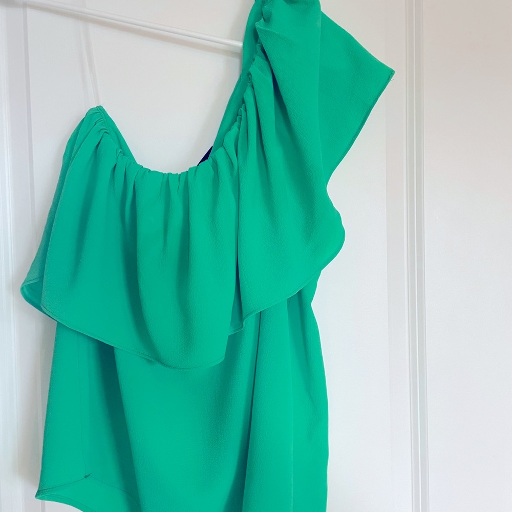 One shoulder Kelly green top